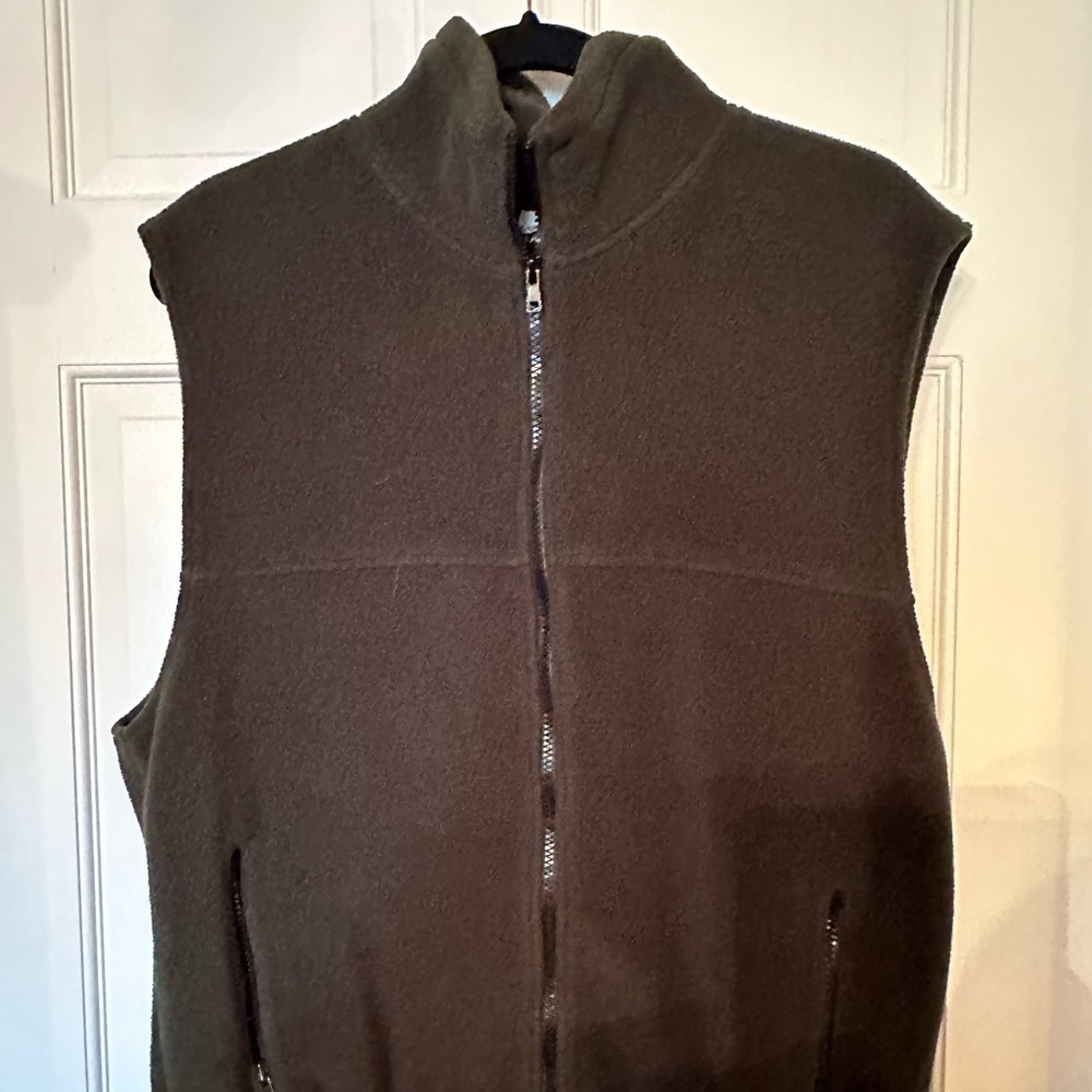 Polartec fleece vest, size large, dark green